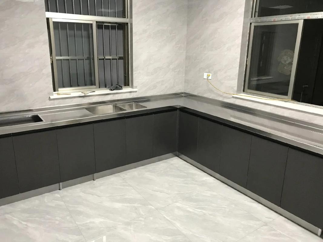 南京客戶為自己老家定制的不銹鋼整體櫥柜